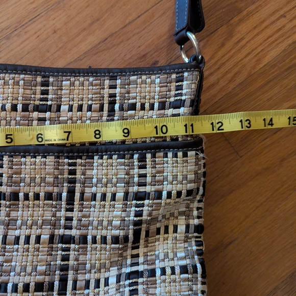 The Sak woven shoulder bag - Picture 6 of 6